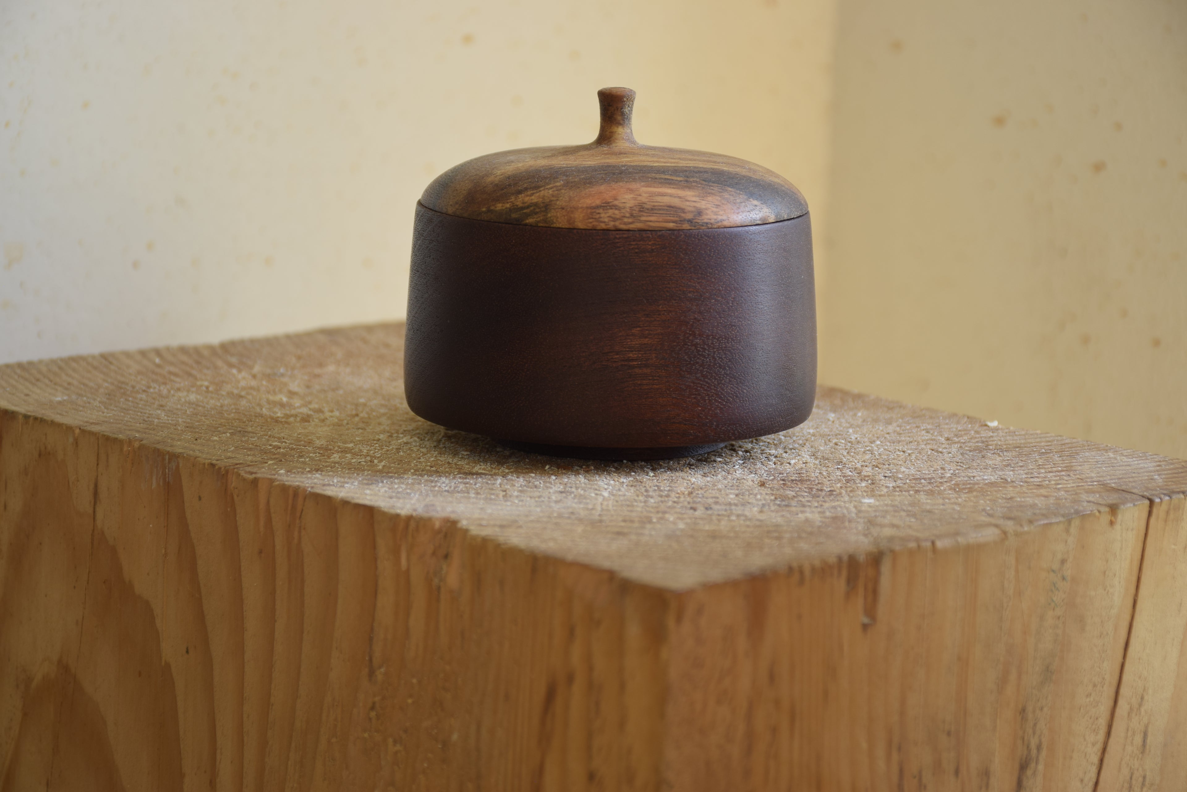 Mahogany wooden box
